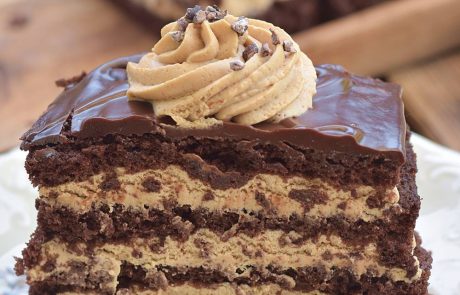 עוגת שכבות שוקולד וקפה מרשימה וקלה להכנה